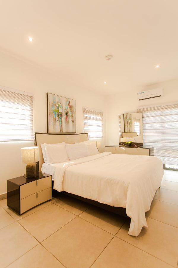 Accra Luxury Apartments @ Pine Court ภายนอก รูปภาพ