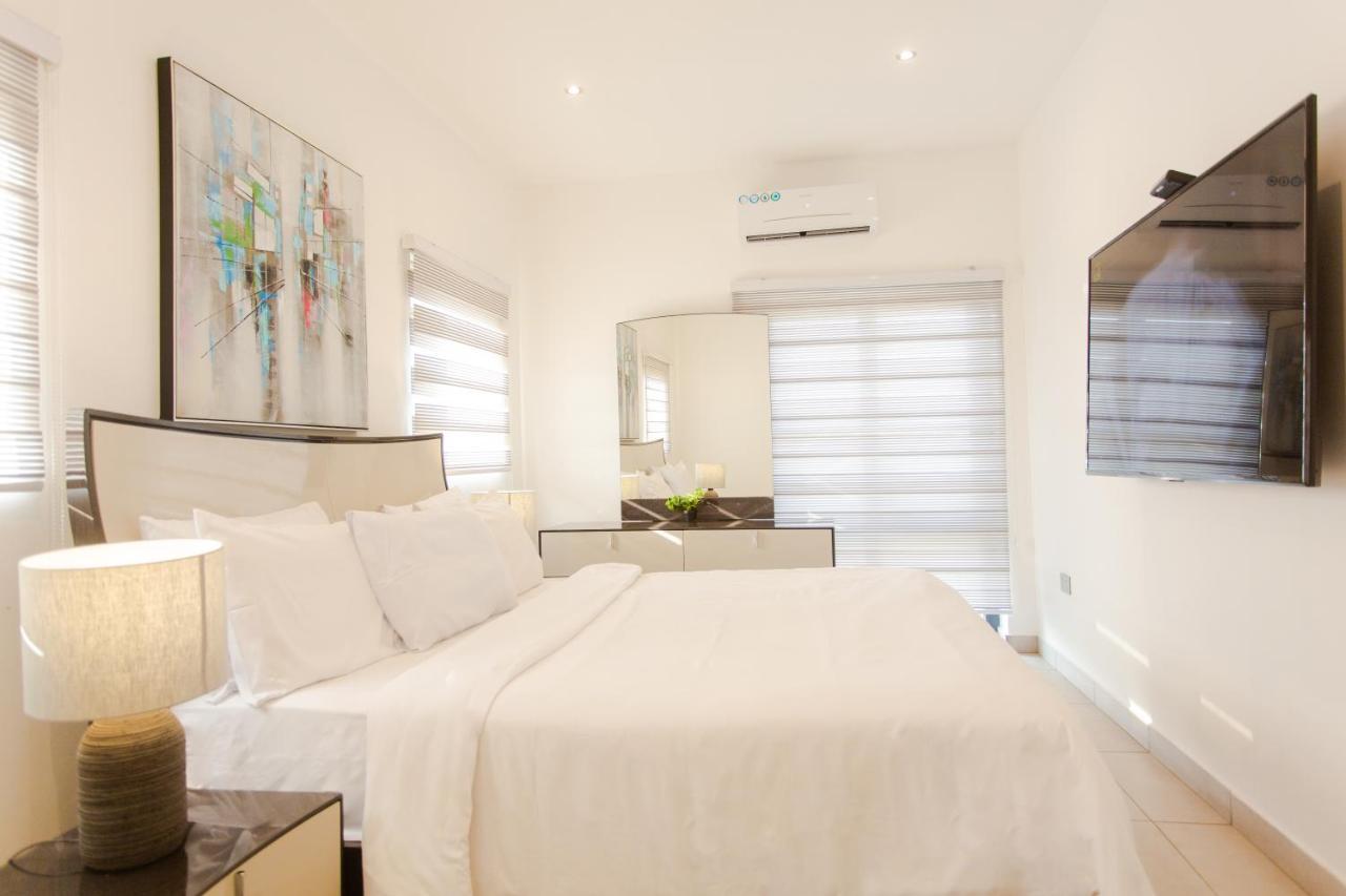 Accra Luxury Apartments @ Pine Court ภายนอก รูปภาพ