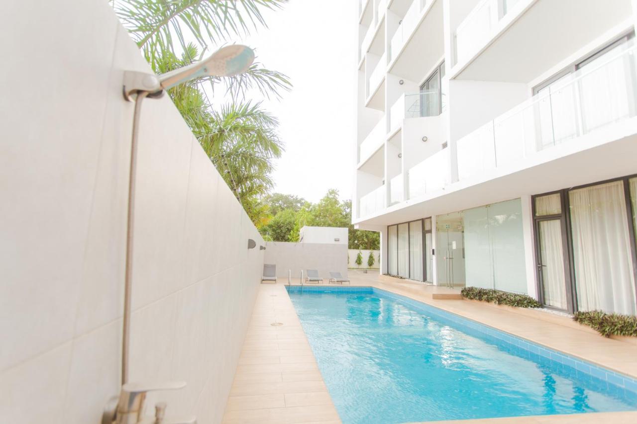 Accra Luxury Apartments @ Pine Court ภายนอก รูปภาพ