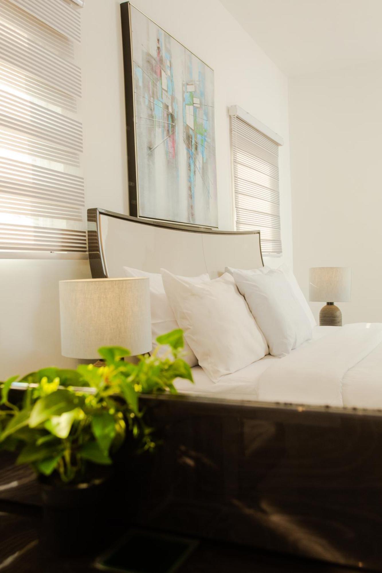 Accra Luxury Apartments @ Pine Court ภายนอก รูปภาพ